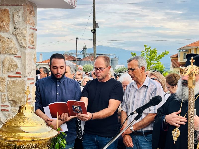 Φωτογραφικά στιγμιότυπα από τα Θυρανοίξια του Ναϊδρίου του Οσίου Λουκά του Ιατρού στην Προσοτσάνη  Δράμας. 